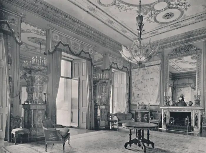 Framed Print : The Centre Room, Buckingham Palace, South-East Corner, 1939 Framed Print : The Centre Room, Buckingham Palace, South-East Corner, 1939