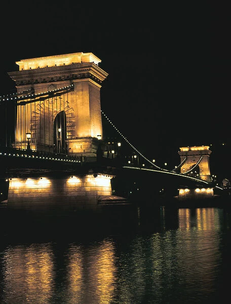 Chain Bridge (at night), Budapest, Hungary