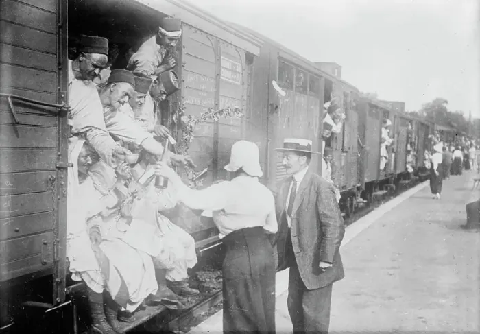 Framed Print : At Champigny, giving wine to Algerian troops, between c1914 and c1915. Creator: Bain News Service Framed Print : At Champigny, giving wine to Algerian troops, between c1914 and c1915. Creator: Bain News Service