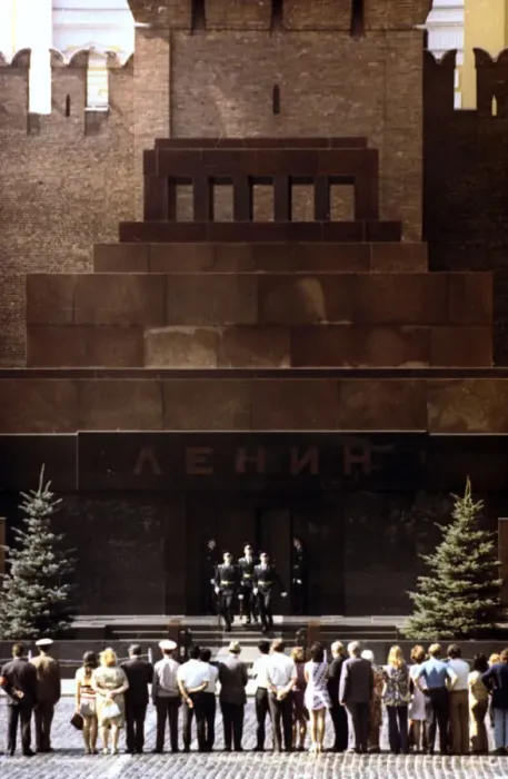 Framed Print : Changing of the guard at Lenins mausoleum, Red Square, Moscow, 1980 Framed Print : Changing of the guard at Lenins mausoleum, Red Square, Moscow, 1980
