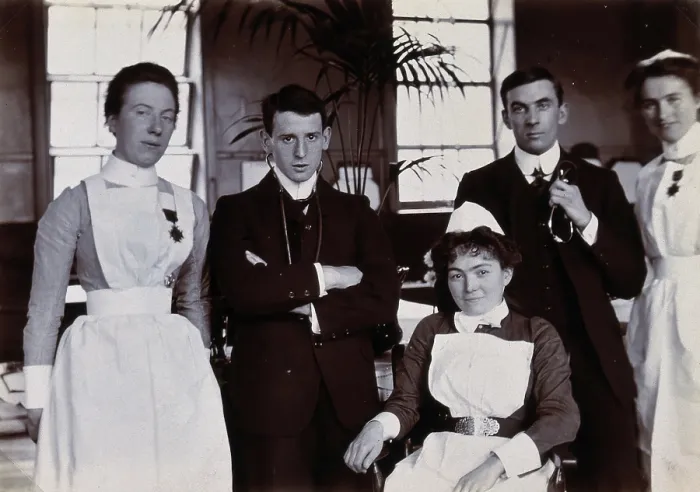 Framed Print : Charing Cross Hospital: staff portrait, 1904. Creator: Unknown Framed Print : Charing Cross Hospital: staff portrait, 1904. Creator: Unknown