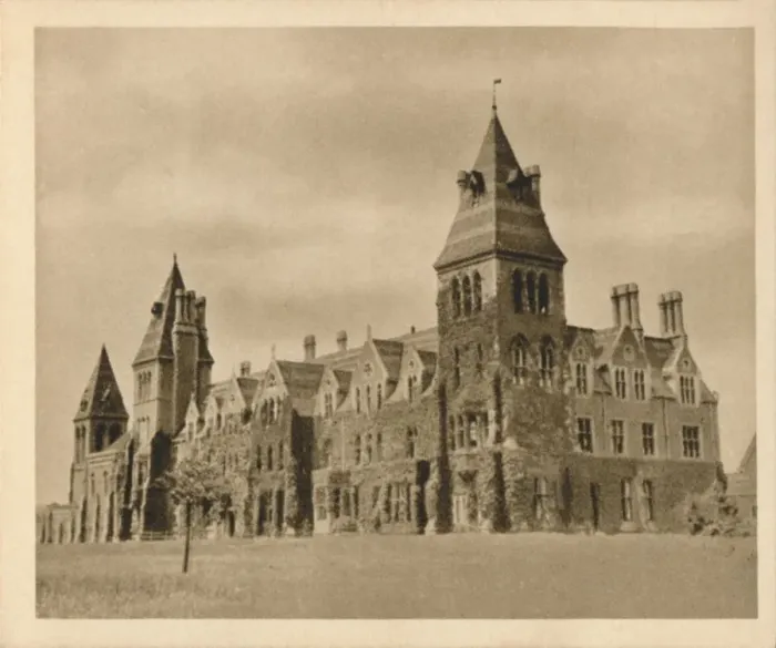 Framed Print : Charterhouse School, 1923 Framed Print : Charterhouse School, 1923