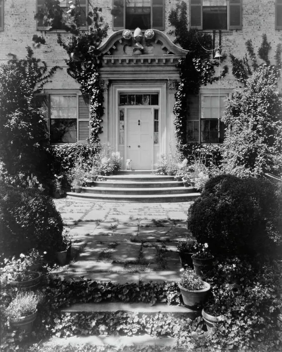 Framed Print : Chatham, Colonel Daniel Bradford Devore house, 120 Chatham Lane, Fredericksburg, Virginia, (1927?) Creator: Frances Benjamin Johnston. Chatham, Colonel Daniel Bradford Devore house, 120 Chatham Lane, Fredericksburg, Virginia, (1927)