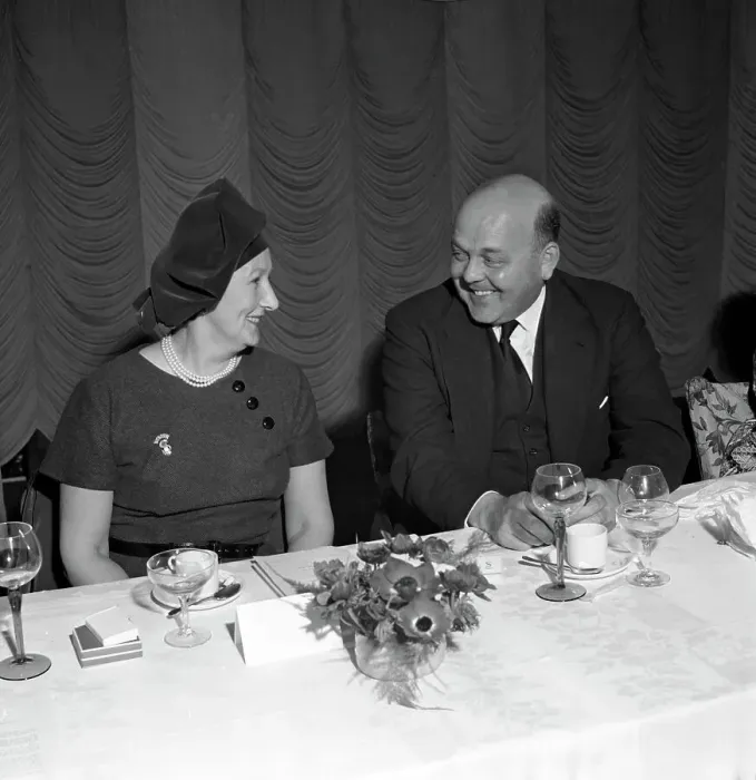 Framed Print : Chatting after dinner at a social function at Spillers Foods, Gainsborough, Lincolnshire, 1962
