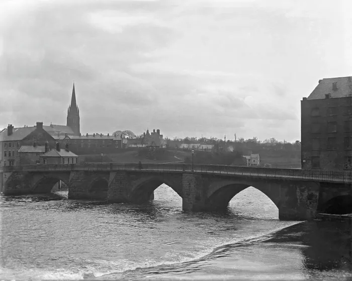 Framed Print : Chester weir and Old Dee Bridge on River Dee with Chester Cathedral in the background, 1902 Framed Print : Chester weir and Old Dee Bridge on River Dee with Chester Cathedral in the background, 1902