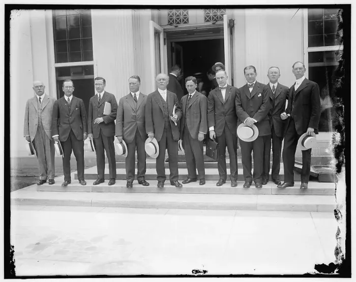 Framed Print : Chicago businessmen, between 1910 and 1920. Creator: Harris & Ewing. Chicago businessmen, between 1910 and 1920. Creator: Harris & Ewing