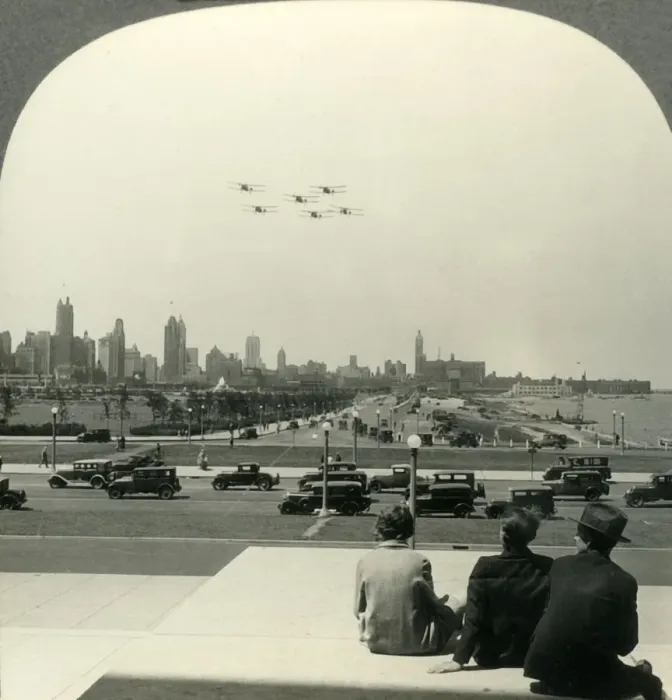 Framed Print : Chicagos Skyline and Lake Shore Drive, Looking N. from Entrance of Field Museum in Grant Park Framed Print : Chicagos Skyline and Lake Shore Drive, Looking N. from Entrance of Field Museum in Grant Park