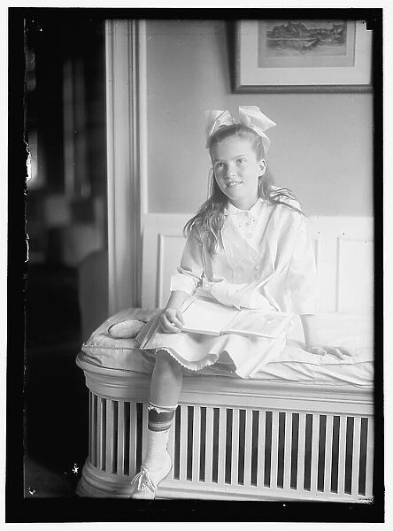 Child, between 1910 and 1917. Creator: Harris & Ewing. Child, between 1910 and 1917. Creator: Harris & Ewing