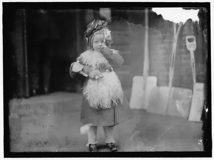 Framed Print : Child, between 1910 and 1921. Creator: Harris & Ewing. Child, between 1910 and 1921. Creator: Harris & Ewing Framed Print : Child, between 1910 and 1921. Creator: Harris & Ewing. Child, between 1910 and 1921. Creator: Harris & Ewing