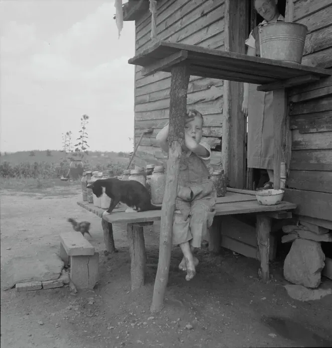 Framed Print : Child of sharecropper, near Gaffney, South Carolina, 1937. Creator: Dorothea Lange Framed Print : Child of sharecropper, near Gaffney, South Carolina, 1937. Creator: Dorothea Lange