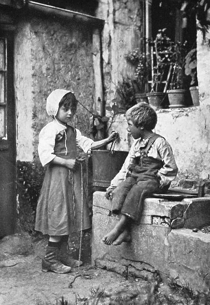 Two children in a backyard, 902-1903. Artist: Constance Ellis