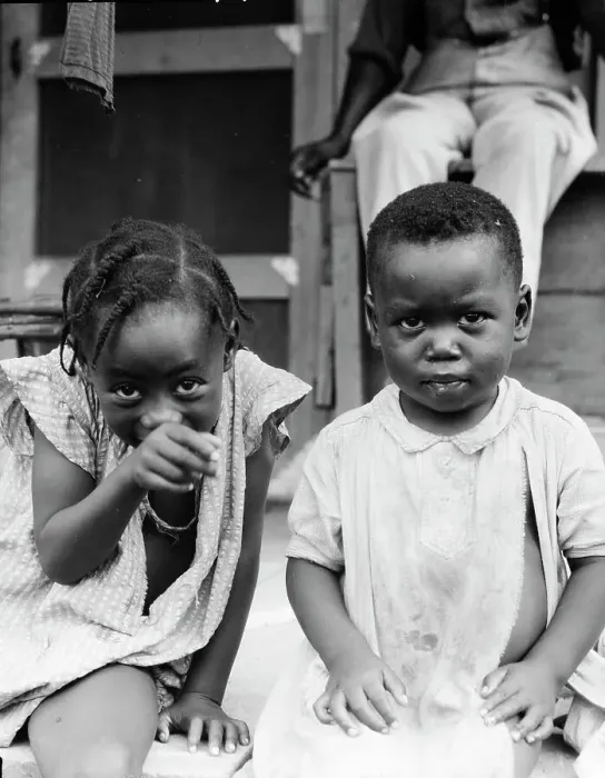 Framed Print : Children of evicted sharecropper, now living on Sherwood Eddy cooperative plantation, 1936. Creator: Dorothea Lange Framed Print : Children of evicted sharecropper, now living on Sherwood Eddy cooperative plantation, 1936. Creator: Dorothea Lange