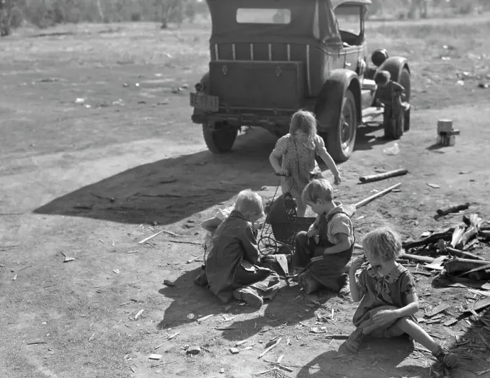 Framed Print : Children of migrant Oklahoma family, now living near Fresno, California, picking cotton, 1936. Creator: Dorothea Lange Framed Print : Children of migrant Oklahoma family, now living near Fresno, California, picking cotton, 1936. Creator: Dorothea Lange