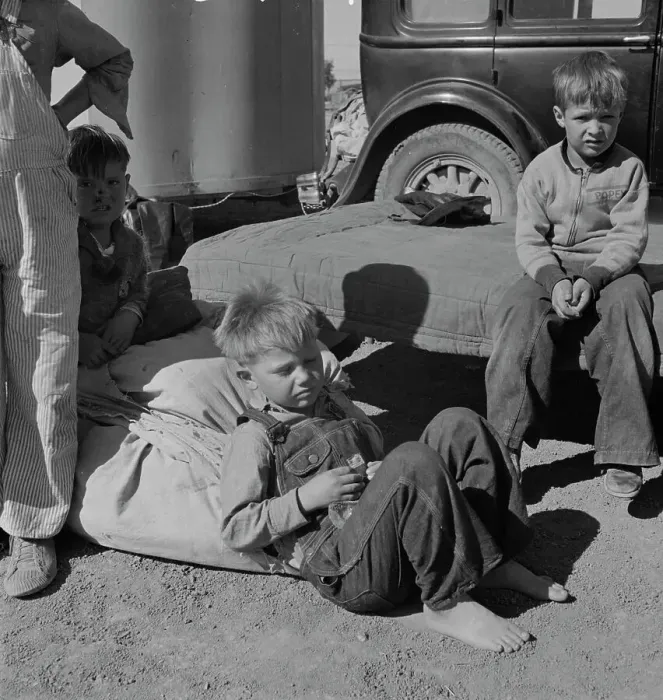 Framed Print : Children of Oklahoma migrants, near Calipatria, California, 1937. Creator: Dorothea Lange Framed Print : Children of Oklahoma migrants, near Calipatria, California, 1937. Creator: Dorothea Lange