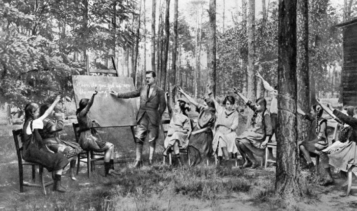 Framed Print : Children taking English lessons in the Forest of Charlottenburg, Berlin, Germany, 1922 Framed Print : Children taking English lessons in the Forest of Charlottenburg, Berlin, Germany, 1922