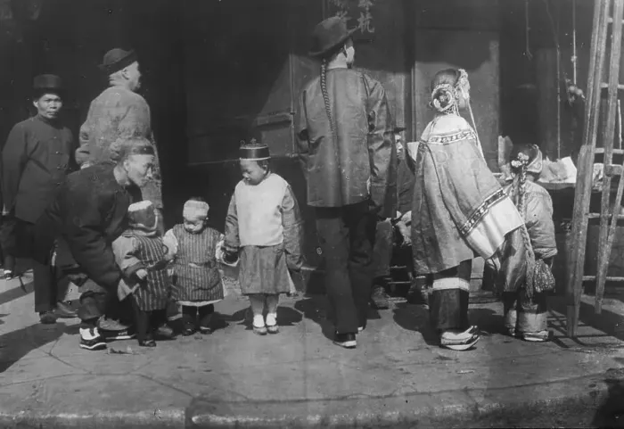 Framed Print : The children's hour, Chinatown, San Francisco, between 1896 and 1906. Creator: Arnold Genthe Framed Print : The children's hour, Chinatown, San Francisco, between 1896 and 1906. Creator: Arnold Genthe