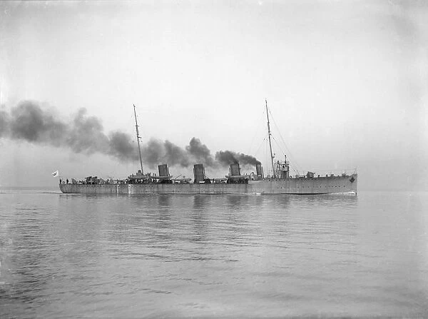 The Chilean Destroyer Almirante Lynch under way, 1913. Creator: Kirk & Sons of Cowes