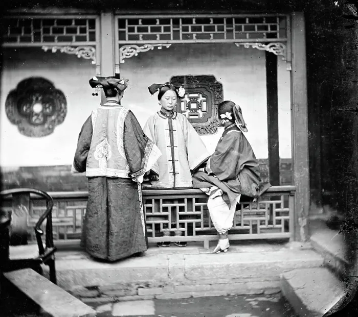 Framed Print : China: three Manchu ladies inside a courtyard, Beijing, 1869. Creator: John Thomson Framed Print : China: three Manchu ladies inside a courtyard, Beijing, 1869. Creator: John Thomson