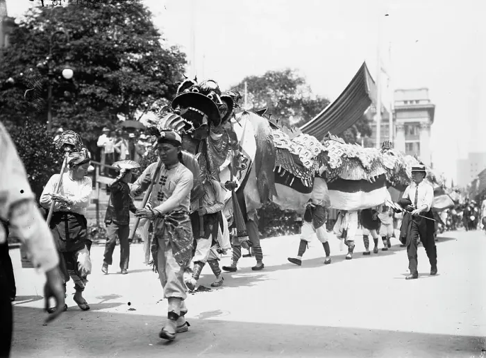Framed Print : China in N.Y. 4th of July Parade, between c1910 and c1915. Creator: Bain News Service Framed Print : China in N.Y. 4th of July Parade, between c1910 and c1915. Creator: Bain News Service