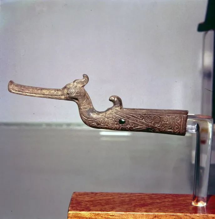 Framed Print : Chinese Bronze Finial in form of bird, Han Dynasty, 3rd century BC Framed Print : Chinese Bronze Finial in form of bird, Han Dynasty, 3rd century BC