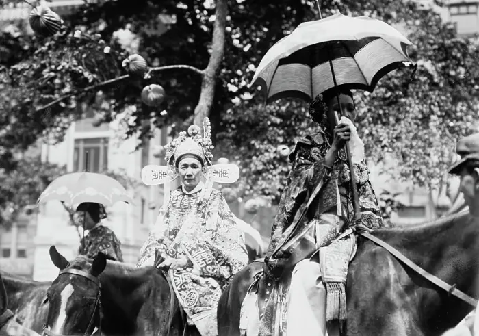 Framed Print : Chinese women in N.Y. 4th July parade, between c1910 and c1915. Creator: Bain News Service Framed Print : Chinese women in N.Y. 4th July parade, between c1910 and c1915. Creator: Bain News Service
