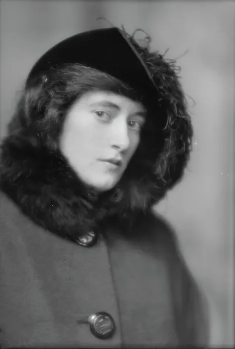 Framed Print : Chippendale, Julia, Miss, portrait photograph, ca. 1913. Creator: Arnold Genthe Framed Print : Chippendale, Julia, Miss, portrait photograph, ca. 1913. Creator: Arnold Genthe
