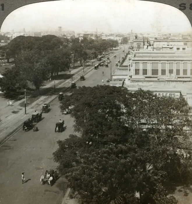 Framed Print : Chowringhee Road, Calcutta, India, c1900s(?). Artist: Underwood & Underwood Framed Print : Chowringhee Road, Calcutta, India, c1900s(?). Artist: Underwood & Underwood