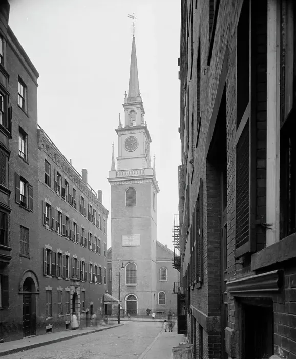 Framed Print : Christ Church (Old North), Boston, Mass. c.between 1910 and 1920. Creator: Unknown Framed Print : Christ Church (Old North), Boston, Mass. c.between 1910 and 1920. Creator: Unknown