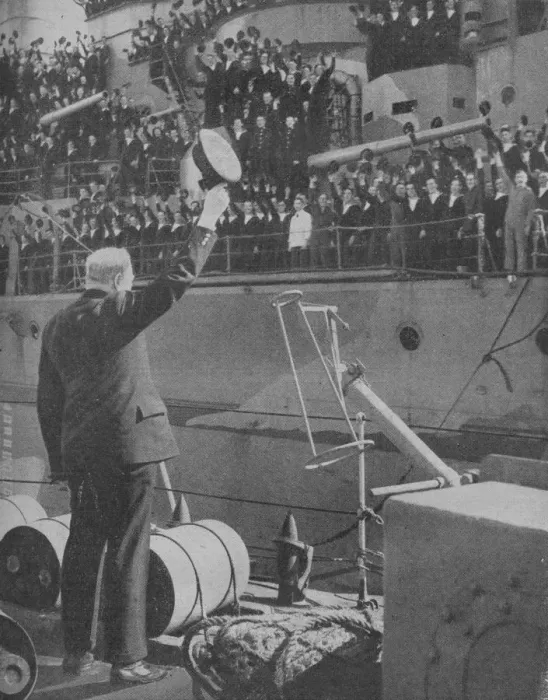 Framed Print : Churchill responds to the cheers from the crew of HMS Prince of Wales, 1941 Framed Print : Churchill responds to the cheers from the crew of HMS Prince of Wales, 1941