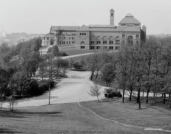 Framed Print : Cincinnati Art Museum, Eden Park, Cincinnati, Ohio, c.between 1900 and 1910. Creator: Unknown Framed Print : Cincinnati Art Museum, Eden Park, Cincinnati, Ohio, c.between 1900 and 1910. Creator: Unknown