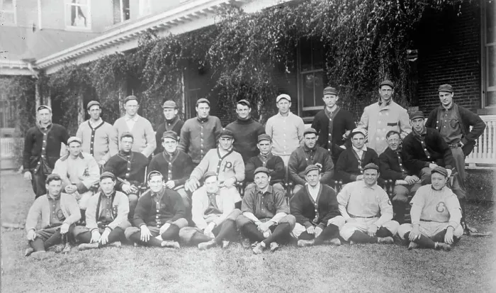 Framed Print : Cincinnati Baseball team, 1910. Creator: Bain News Service Framed Print : Cincinnati Baseball team, 1910. Creator: Bain News Service