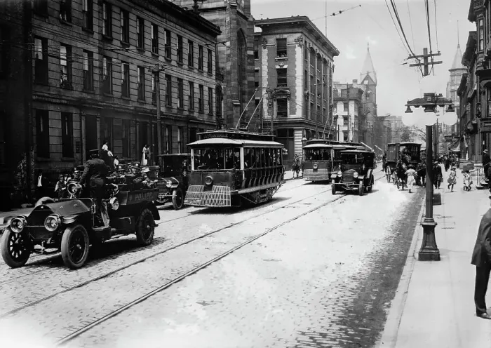 Framed Print : Cincinnati car strike, 1913. Creator: Bain News Service Framed Print : Cincinnati car strike, 1913. Creator: Bain News Service