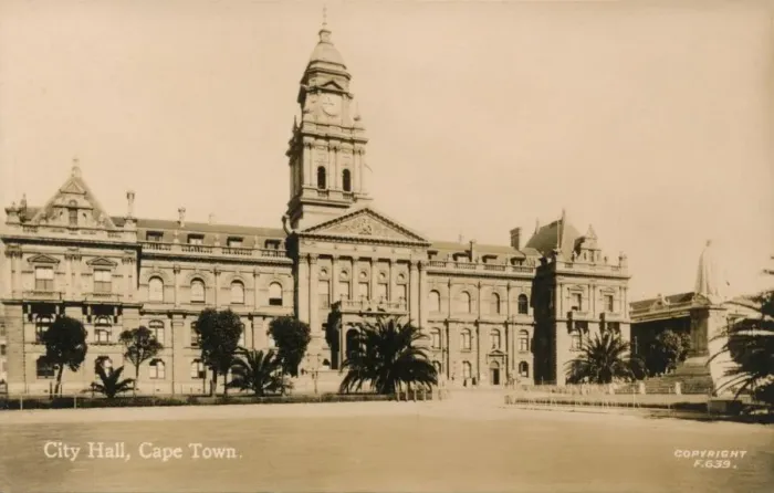 Framed Print : City Hall, Cape Town, c1933 Framed Print : City Hall, Cape Town, c1933