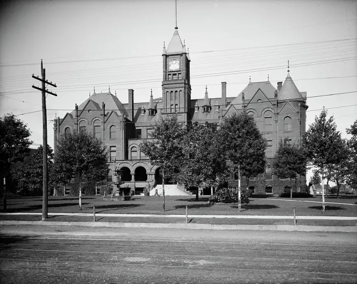Framed Print : City Hall, Saginaw, Mich. between 1900 and 1910. Creator: Unknown Framed Print : City Hall, Saginaw, Mich. between 1900 and 1910. Creator: Unknown
