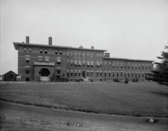 Framed Print : City hospital, Holyoke, Mass. between 1900 and 1910. Creator: Unknown Framed Print : City hospital, Holyoke, Mass. between 1900 and 1910. Creator: Unknown