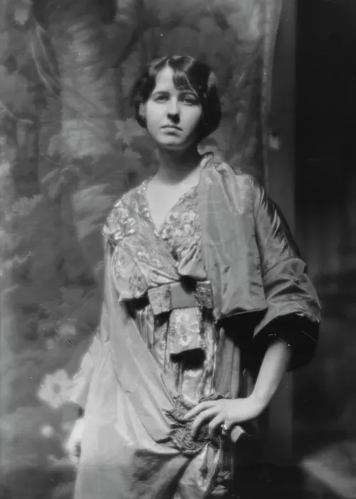 Framed Print : Claflin, Beatrice, portrait photograph, 1913. Creator: Arnold Genthe Framed Print : Claflin, Beatrice, portrait photograph, 1913. Creator: Arnold Genthe