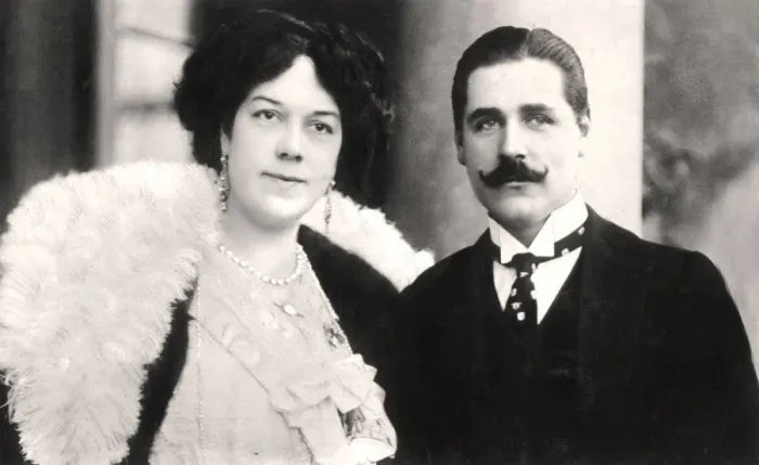 Framed Print : Clara Ellen Butt (1872-1936) and Kennerley Rumford (1870-1957), English singers, 1906 Framed Print : Clara Ellen Butt (1872-1936) and Kennerley Rumford (1870-1957), English singers, 1906