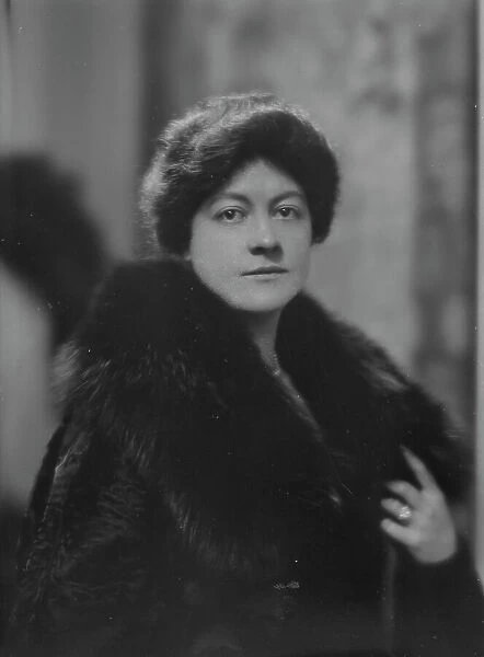 Clark, W.A. Jr. Mrs. portrait photograph, 1916. Creator: Arnold Genthe