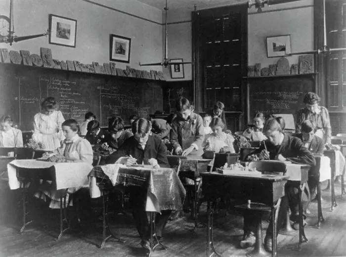 Framed Print : A class in clay modeling, 2nd Division, (1899?). Creator: Frances Benjamin Johnston Framed Print : A class in clay modeling, 2nd Division, (1899?). Creator: Frances Benjamin Johnston