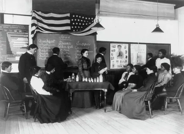 Framed Print : Class in hygiene Hampton Institute, Hampton, Va. 1899 or 1900. Creator: Frances Benjamin Johnston