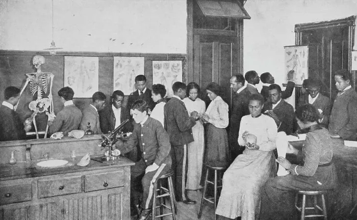 Framed Print : Class in physiology, 1904. Creator: Frances Benjamin Johnston Framed Print : Class in physiology, 1904. Creator: Frances Benjamin Johnston
