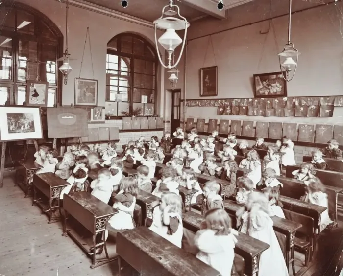 Framed Print : Classroom scene, Hugh Myddelton School, Finsbury, London, 1906 Framed Print : Classroom scene, Hugh Myddelton School, Finsbury, London, 1906