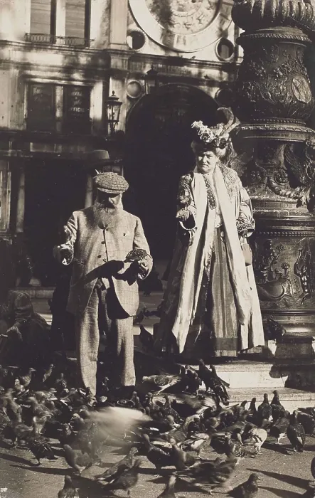 Framed Print : Claude Monet and his second wife Alice Hoschede Monet in St. Mark's Square, Venice, 1908 Framed Print : Claude Monet and his second wife Alice Hoschede Monet in St. Mark's Square, Venice, 1908