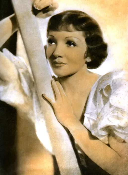 Framed Print : Claudette Colbert, French born American actress, 1934-1935 Framed Print : Claudette Colbert, French born American actress, 1934-1935