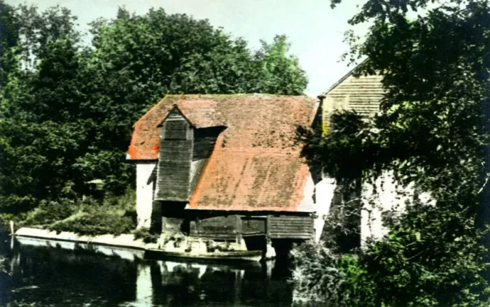 Framed Print : Cleeve Mill, Goring, Oxfordshire, 1926. Artist: Cavenders Ltd Framed Print : Cleeve Mill, Goring, Oxfordshire, 1926. Artist: Cavenders Ltd