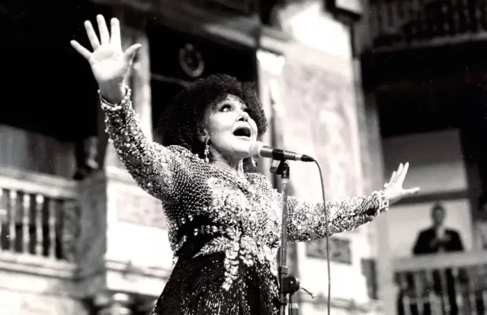Framed Print : Cleo Laine, The Globe, London, 2000. Artist: Brian O Connor Framed Print : Cleo Laine, The Globe, London, 2000. Artist: Brian O Connor