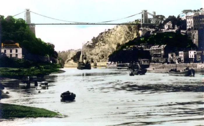 Framed Print : Clifton Suspension Bridge, Bristol, 1926. Artist: Cavenders Ltd Framed Print : Clifton Suspension Bridge, Bristol, 1926. Artist: Cavenders Ltd