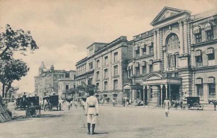 Framed Print : Clive Street, Calcutta, c1905. Creator: Unknown Framed Print : Clive Street, Calcutta, c1905. Creator: Unknown