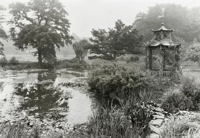 Framed Print : Cliveden Viscount Waldorf Astor house, Taplow, Buckinghamshire, England, 1925. Creator: Frances Benjamin Johnston. Cliveden Viscount Waldorf Astor house, Taplow, Buckinghamshire, England, 1925. Creator: Frances Benjamin Johnston Framed Print : Cliveden Viscount Waldorf Astor house, Taplow, Buckinghamshire, England, 1925. Creator: Frances Benjamin Johnston. Cliveden Viscount Waldorf Astor house, Taplow, Buckinghamshire, England, 1925. Creator: Frances Benjamin Johnston
