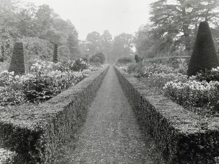 Framed Print : Cliveden Viscount Waldorf Astor house, Taplow, Buckinghamshire, England, 1925. Creator: Frances Benjamin Johnston. Cliveden Viscount Waldorf Astor house, Taplow, Buckinghamshire, England, 1925. Creator: Frances Benjamin Johnston Framed Print : Cliveden Viscount Waldorf Astor house, Taplow, Buckinghamshire, England, 1925. Creator: Frances Benjamin Johnston. Cliveden Viscount Waldorf Astor house, Taplow, Buckinghamshire, England, 1925. Creator: Frances Benjamin Johnston